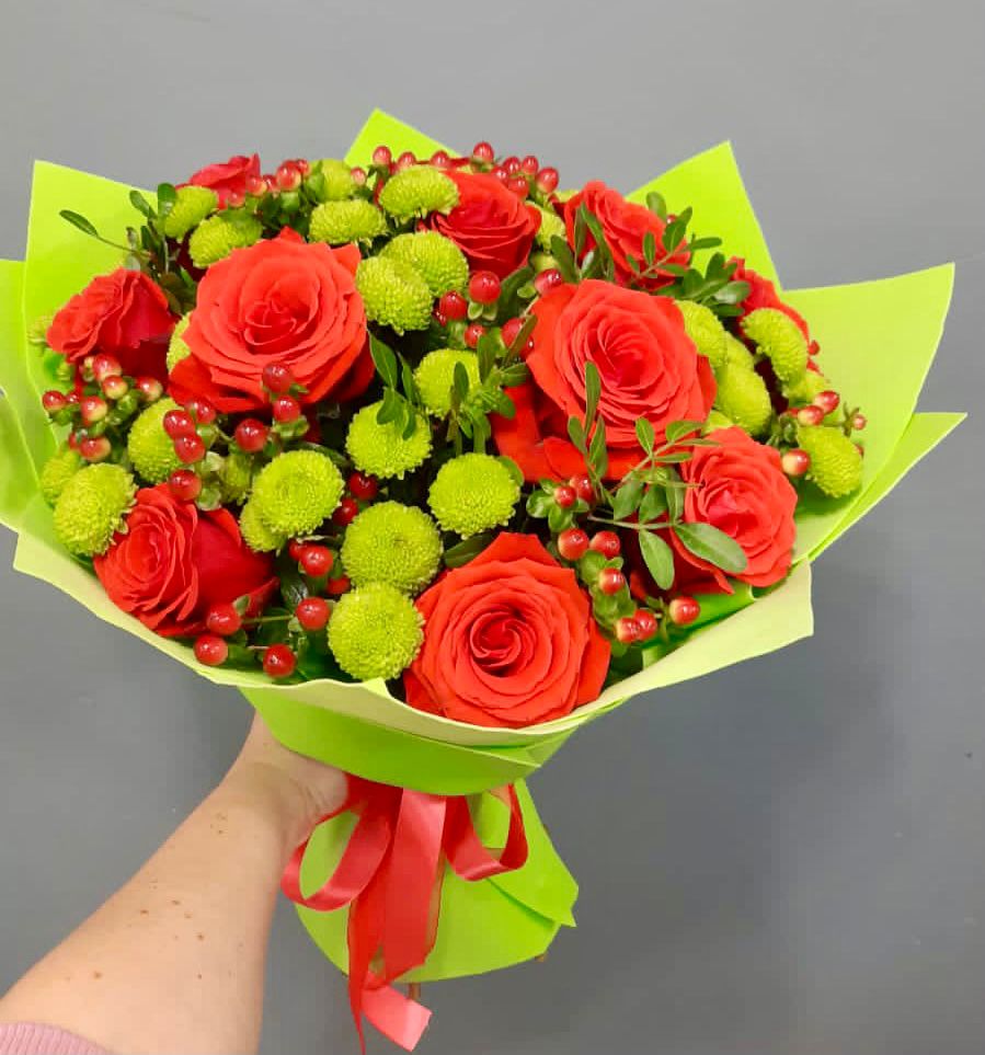 Букет цветов из: Хризантемы и Розы в Тевризе