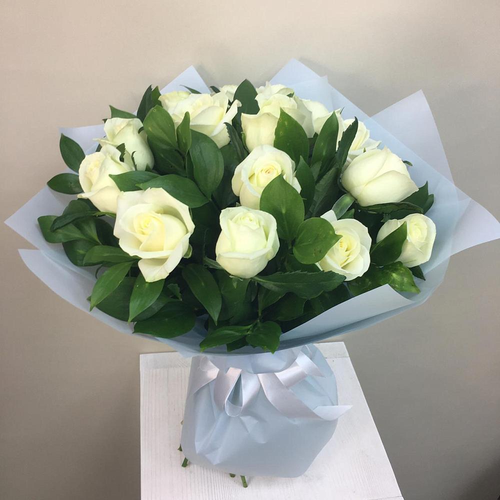 Букет 15 Белых роз Проуд в Тевризе