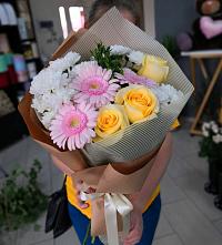 Букет цветов из:  Герберы, Розы и Хризантемы в Тевризе