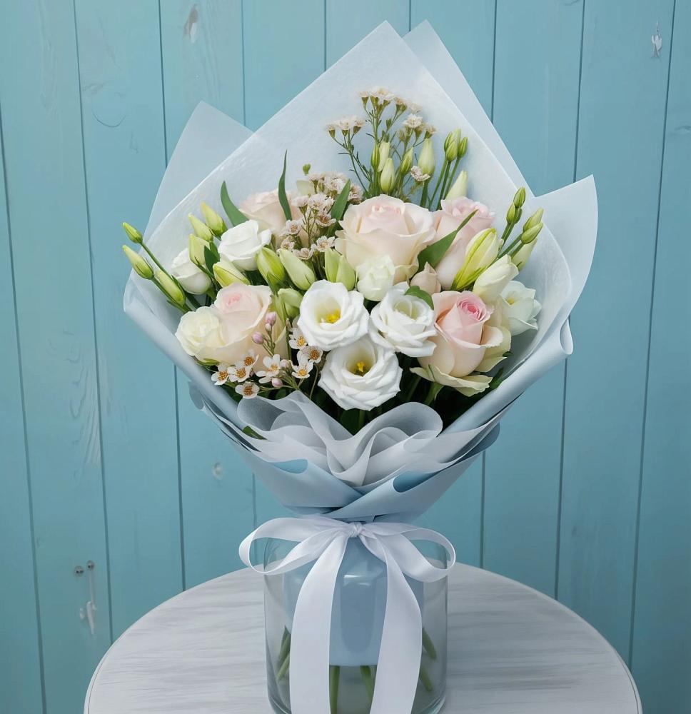 Букет цветов из: Розы и Лизиантусы в Тевризе