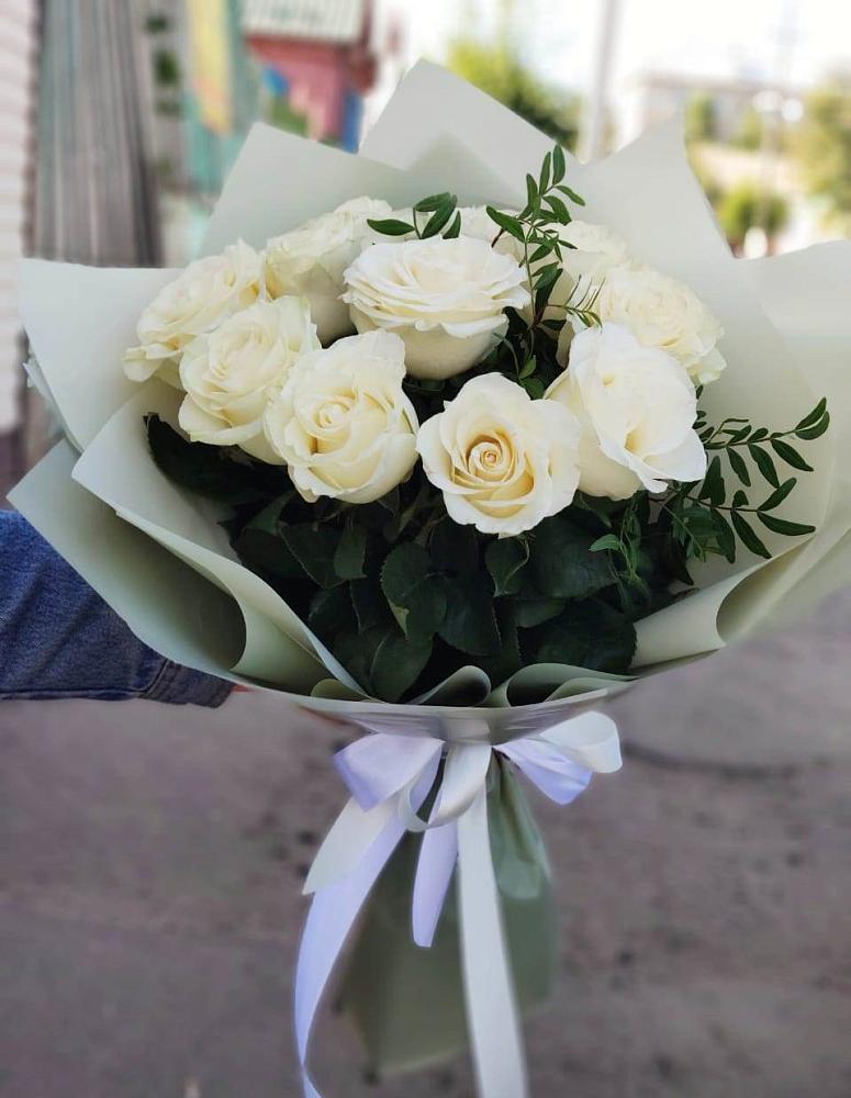 Букет Белые розы Проуд в Тевризе