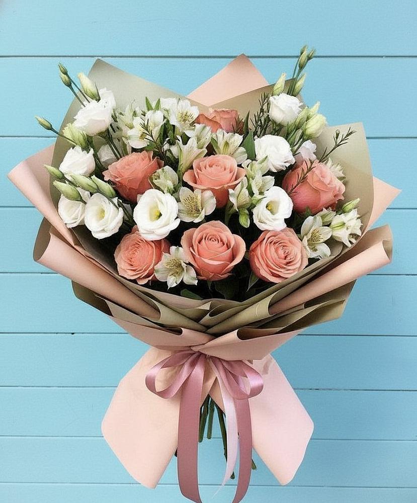 Букет цветов из: Розы, Альстромерии и Лизиантусы в Тевризе