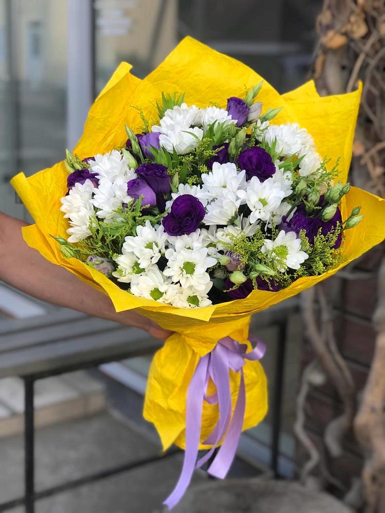 Букет цветов из: Ирисы, Хризантемы и Ромашки в Тевризе