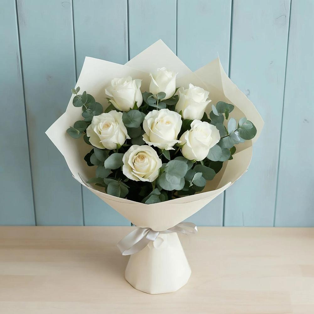 Букет Белые розы в Эвкалипте в Тевризе