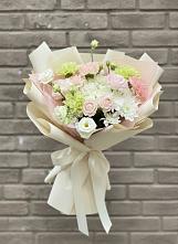 Букет цветов из:  Гвоздики, Розы, Лизиантусы и Хризантемы в Тевризе