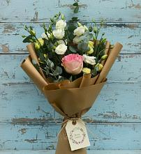 Букет цветов из:  Розы и Лизиантусы в Тевризе