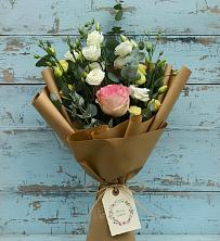 Букет цветов из:  Розы и Лизиантусы в Тевризе