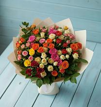 Букет Микс из разноцветных кустовых роз в Тевризе